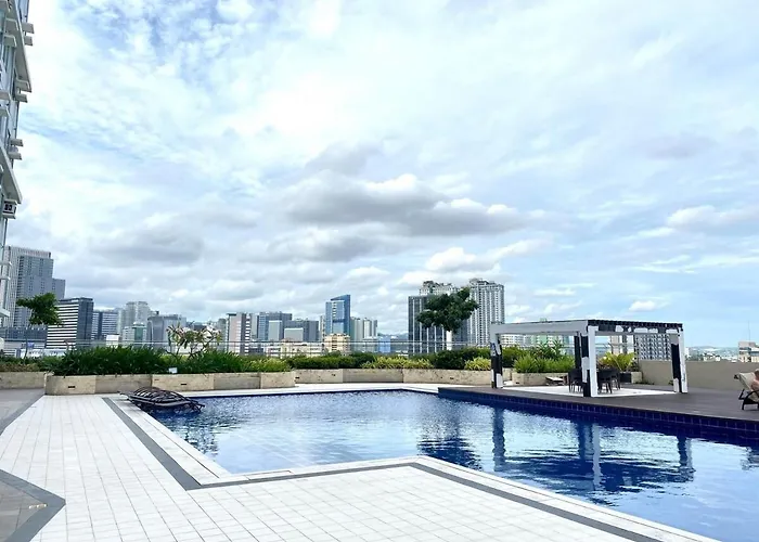 One Br With Balcony At East Gate