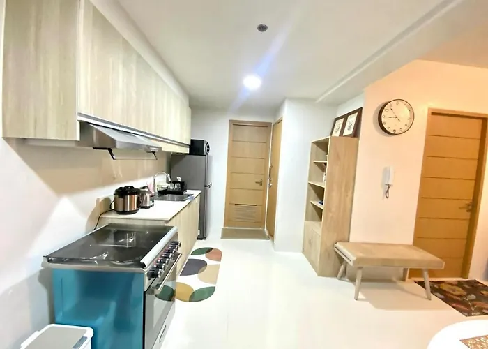 One Br With Balcony At East Gate