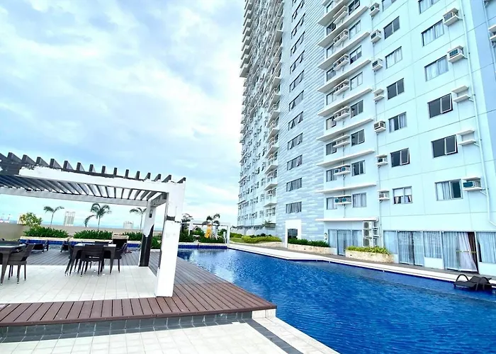 One Br With Balcony At East Gate *
