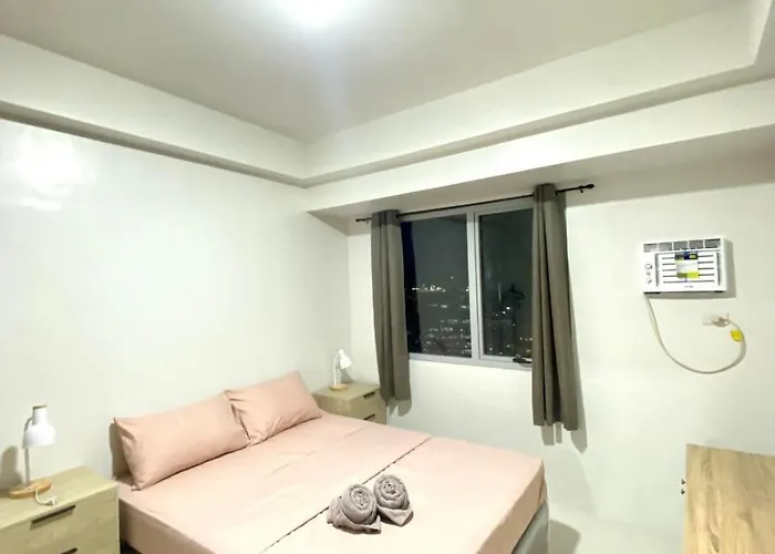 One Br With Balcony At East Gate Apartment Cebu